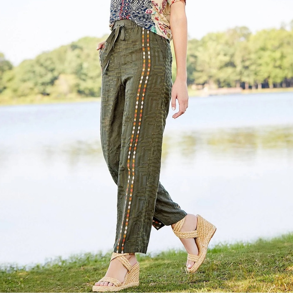 NWT JOHNNY WAS Provenza
Embroidered Drawstring Waist
Pull-On Pants
